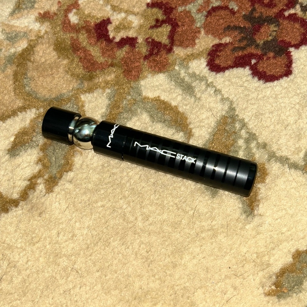 Mac black stack mascara - Picture 1 of 1